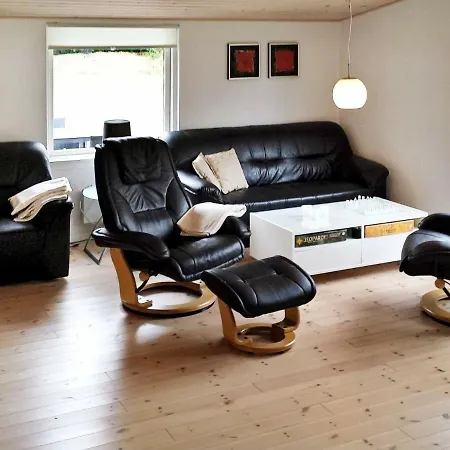 Feriehus Three-bedroom Holiday In Storvorde 18